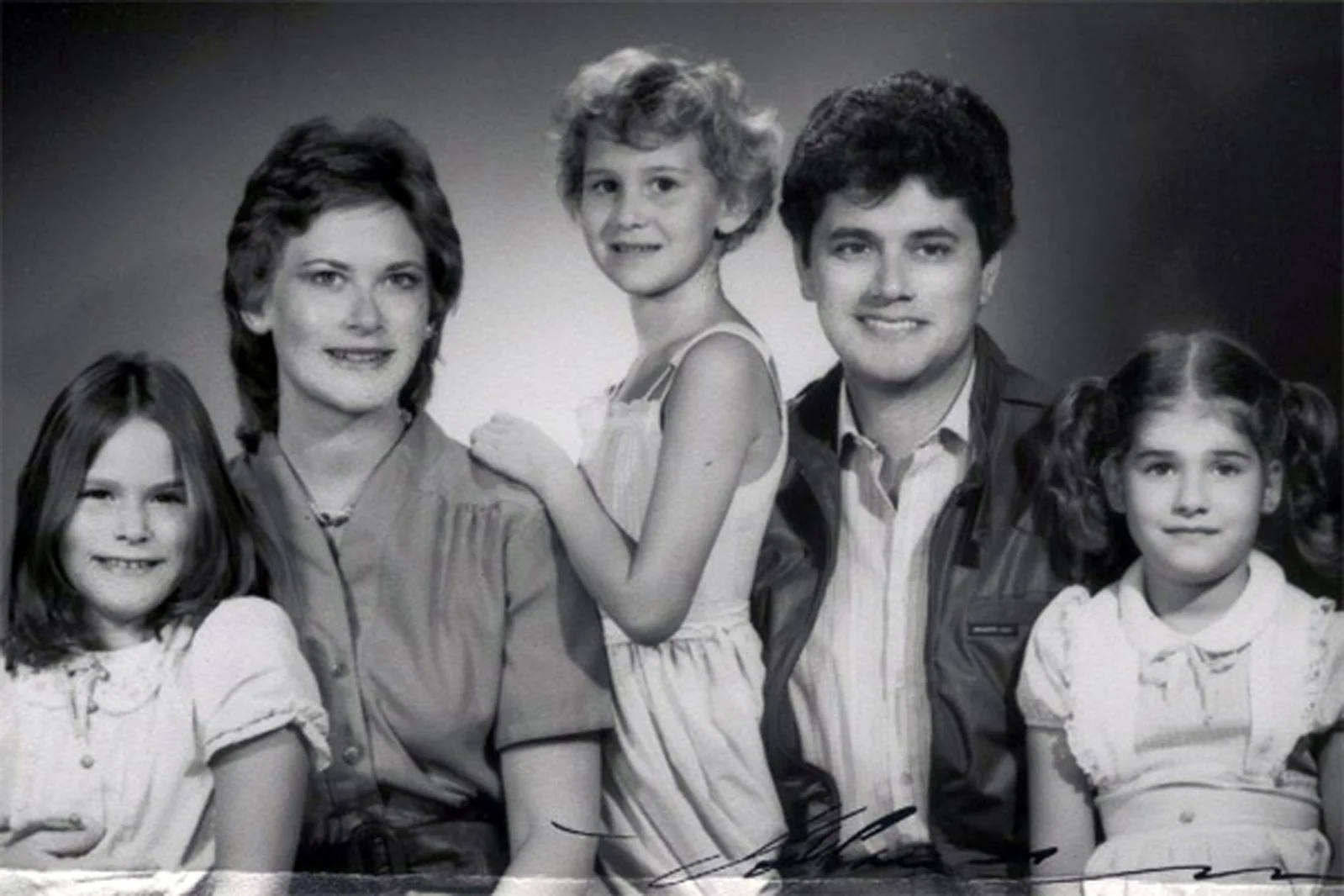 Eski siyah beyaz aile fotoğrafı - AI restore öncesi örnek